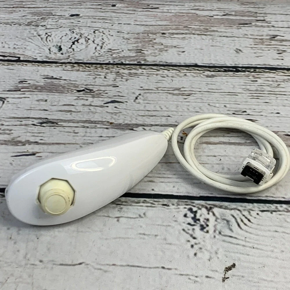 Nintendo Wii Nunchuk Controller White Wired Auxiliary‎ Gamepad OEM Tested